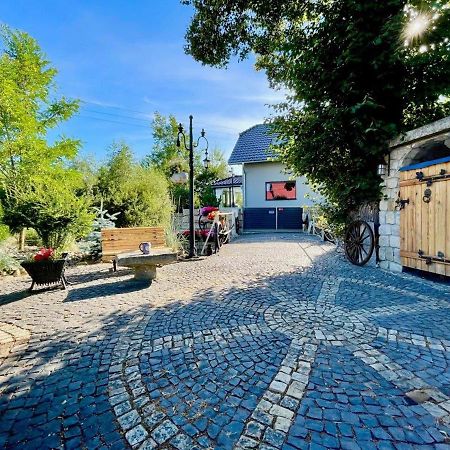 Apartament Nad Potokiem 옐레니아구라 외부 사진